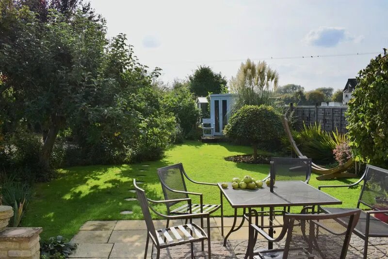 Historic Garden photos 2017 (source Zoopla)
